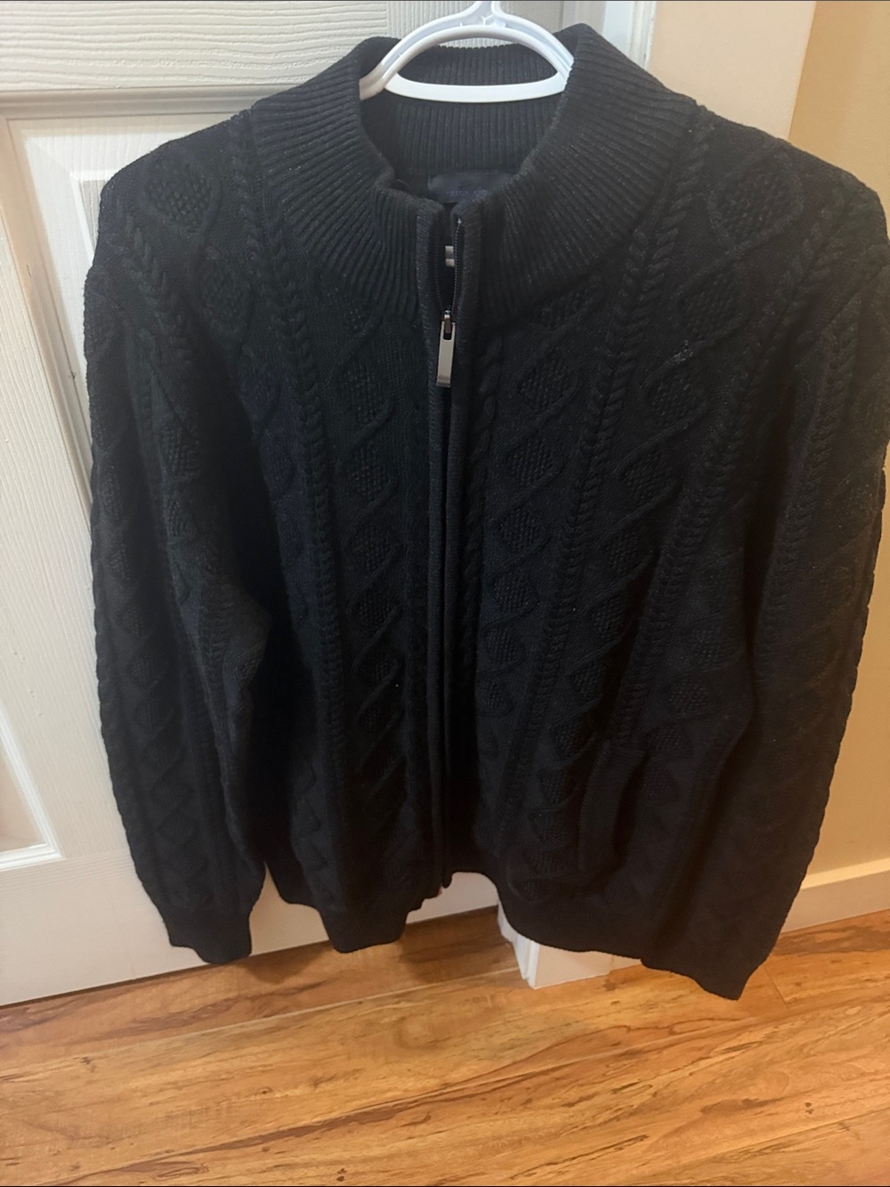 Men's Black Cable-Knit Full Zip Sweater - Classic Lightweight Layer